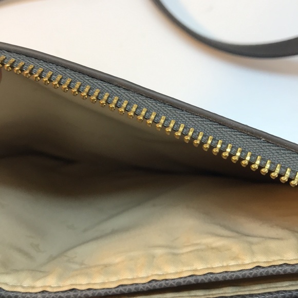 TAHARI Gray Crossbody Bag - Picture 12 of 12